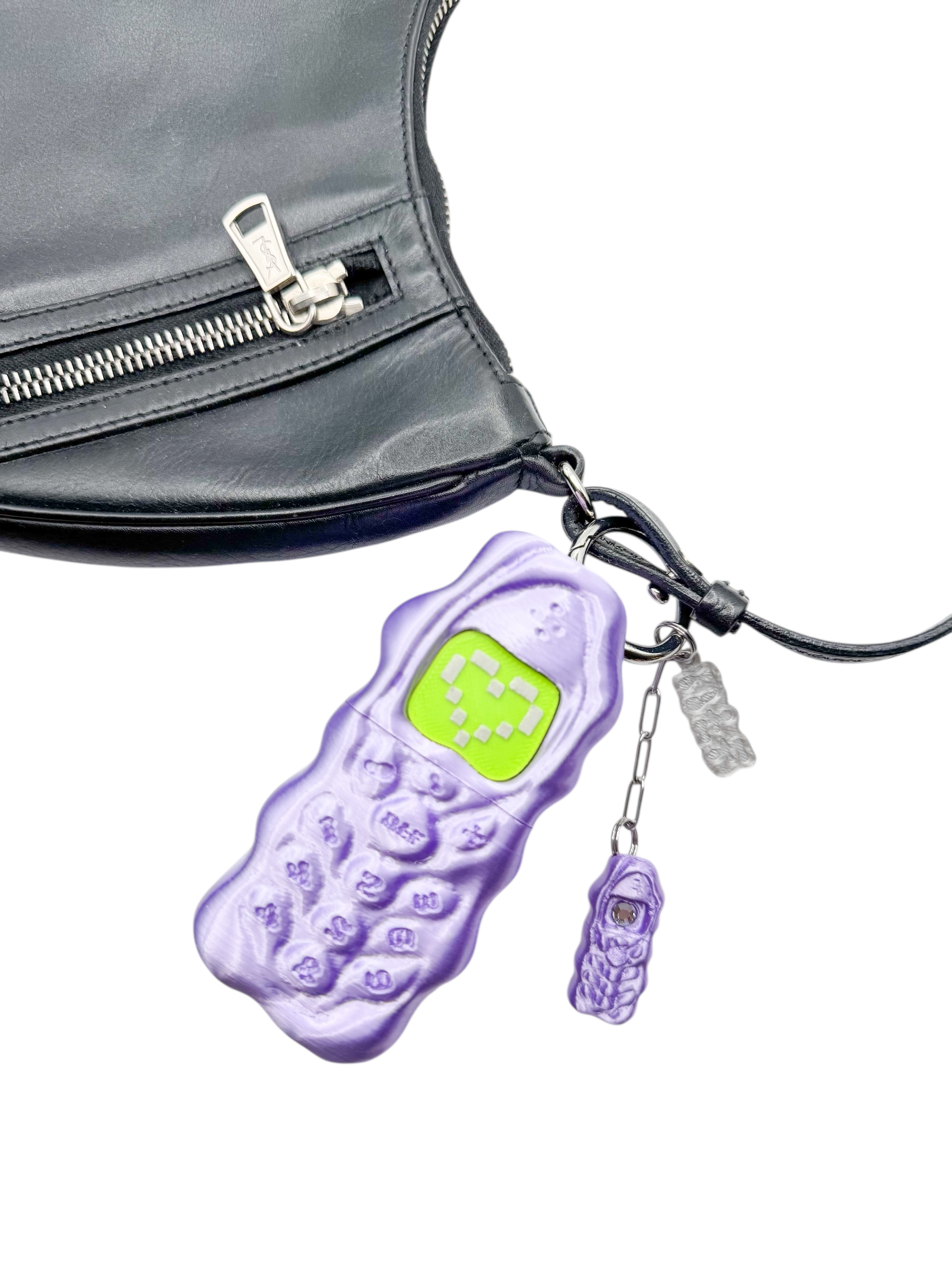 charm not a phone lila