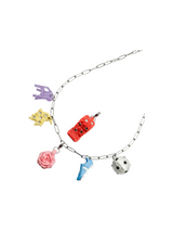 cadena en los dijes