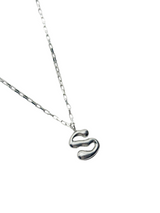 cadena letra cosmic water waterproof
