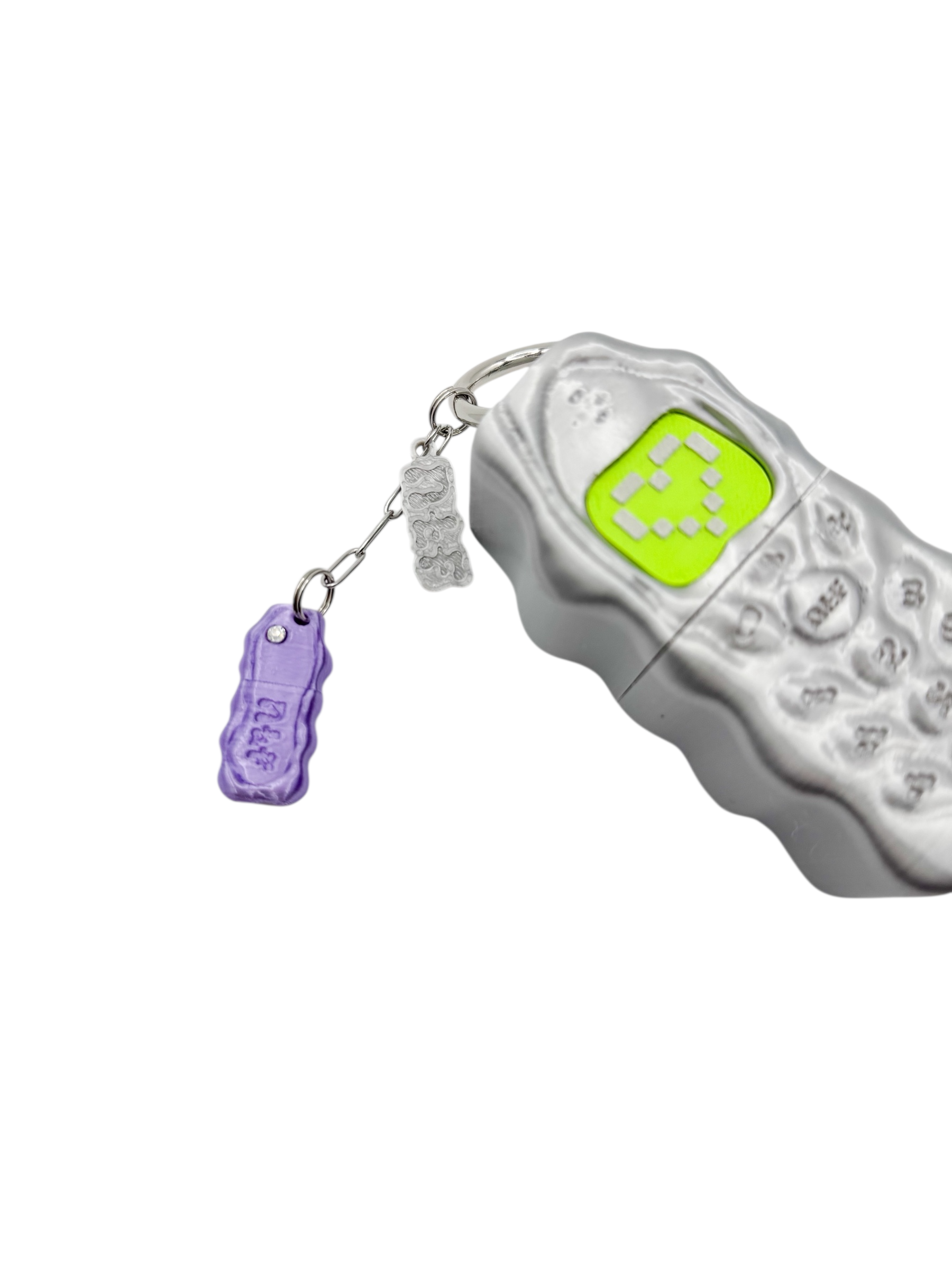 charm not a phone plateado